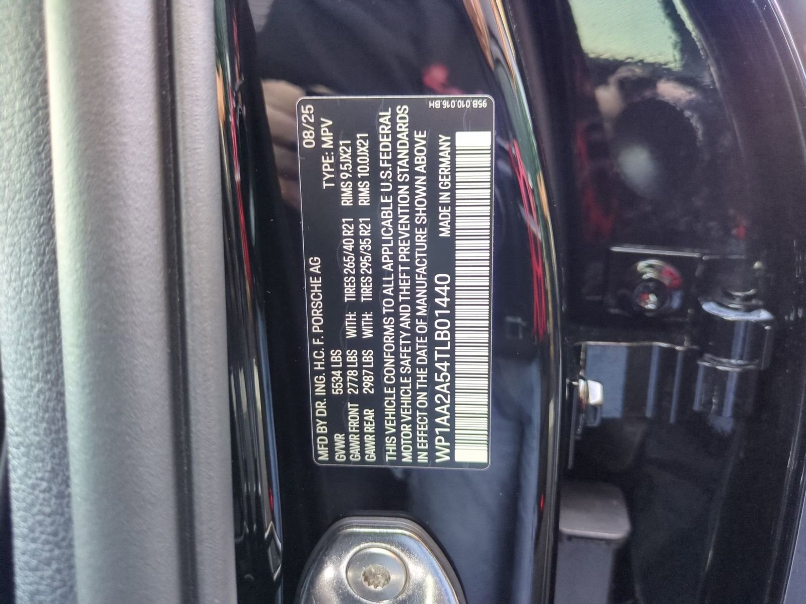 Certified 2026 Porsche Macan image 30