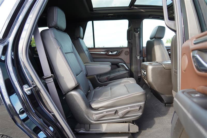 Used 2021 GMC Yukon Denali w/ Denali Premium Package AWD/4WD image 94