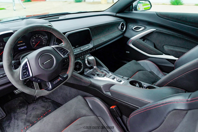 Used 2022 Chevrolet Camaro ZL1 RWD image 21