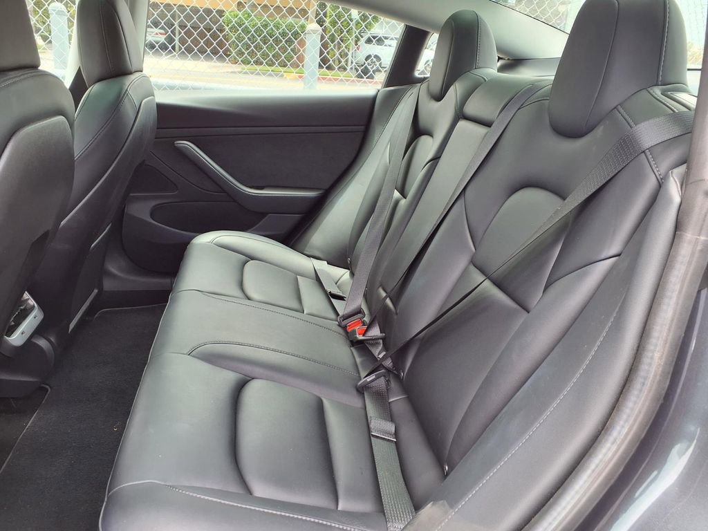 Used 2020 Tesla Model 3 Standard Range Plus RWD image 13