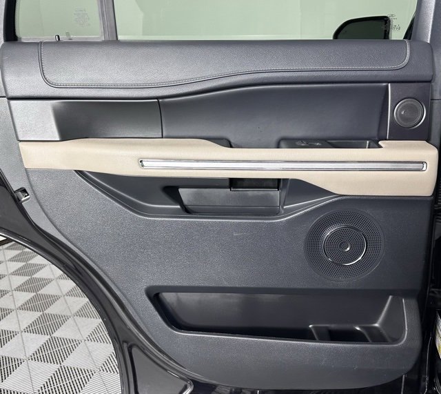 Used 2024 Ford Expedition Limited image 22