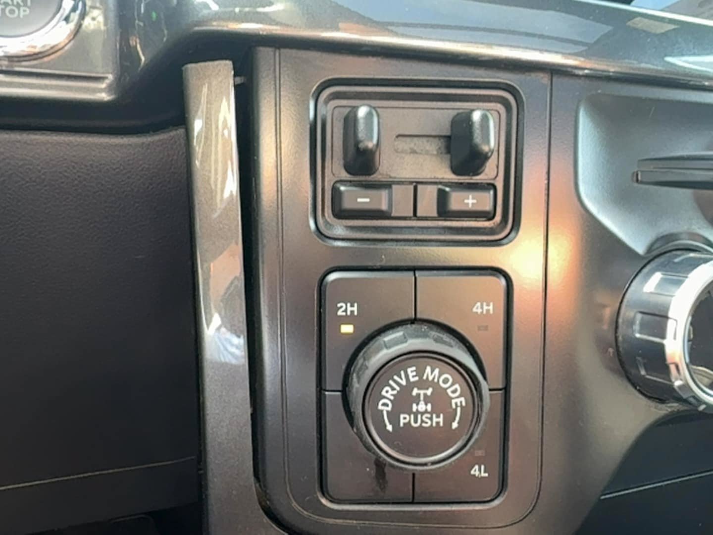 Used 2022 Ford F150 XLT w/ Equipment Group 302A High AWD/4WD image 33