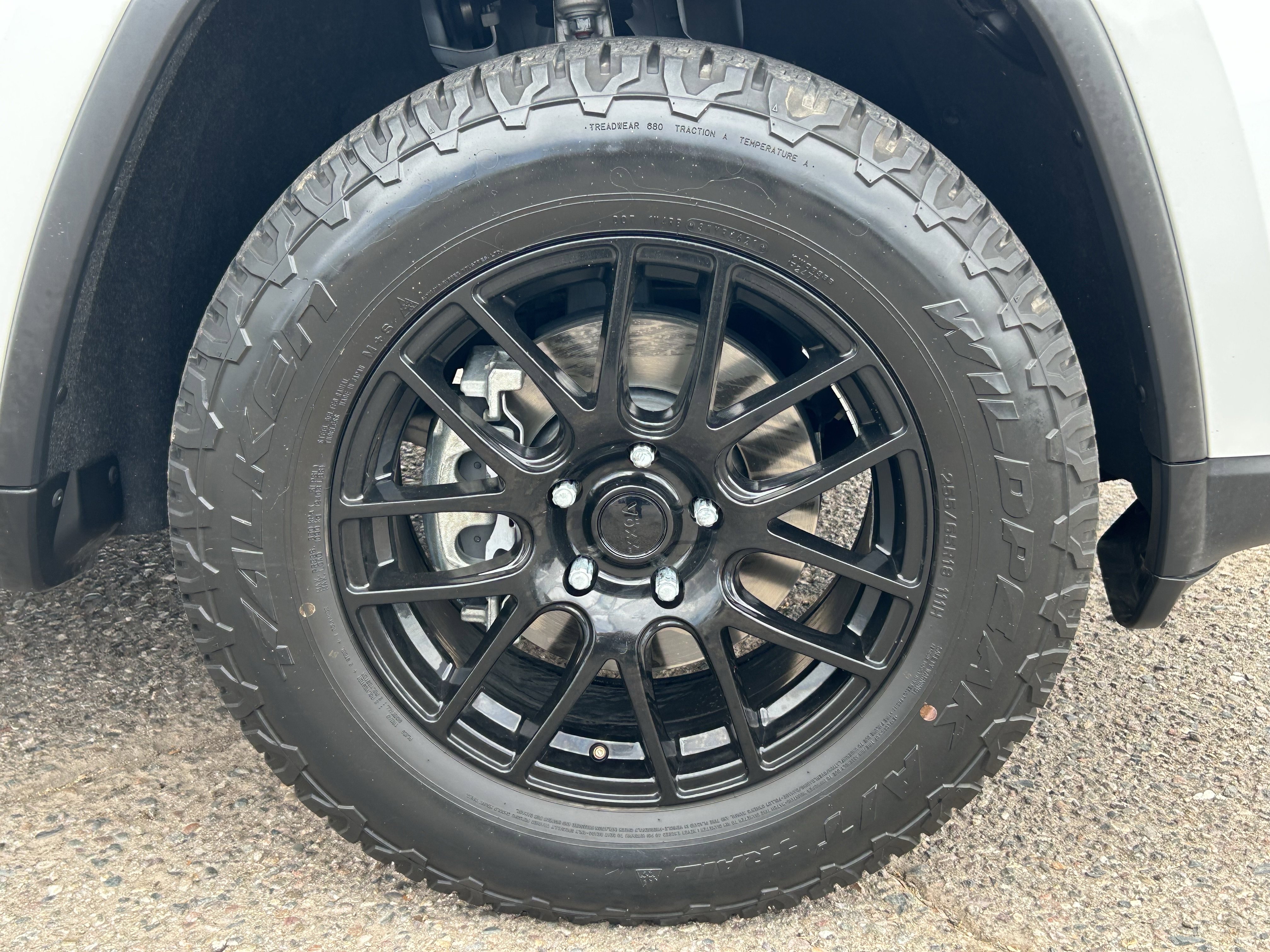 Used 2020 Jeep Grand Cherokee Limited w/ Luxury Group II image 8