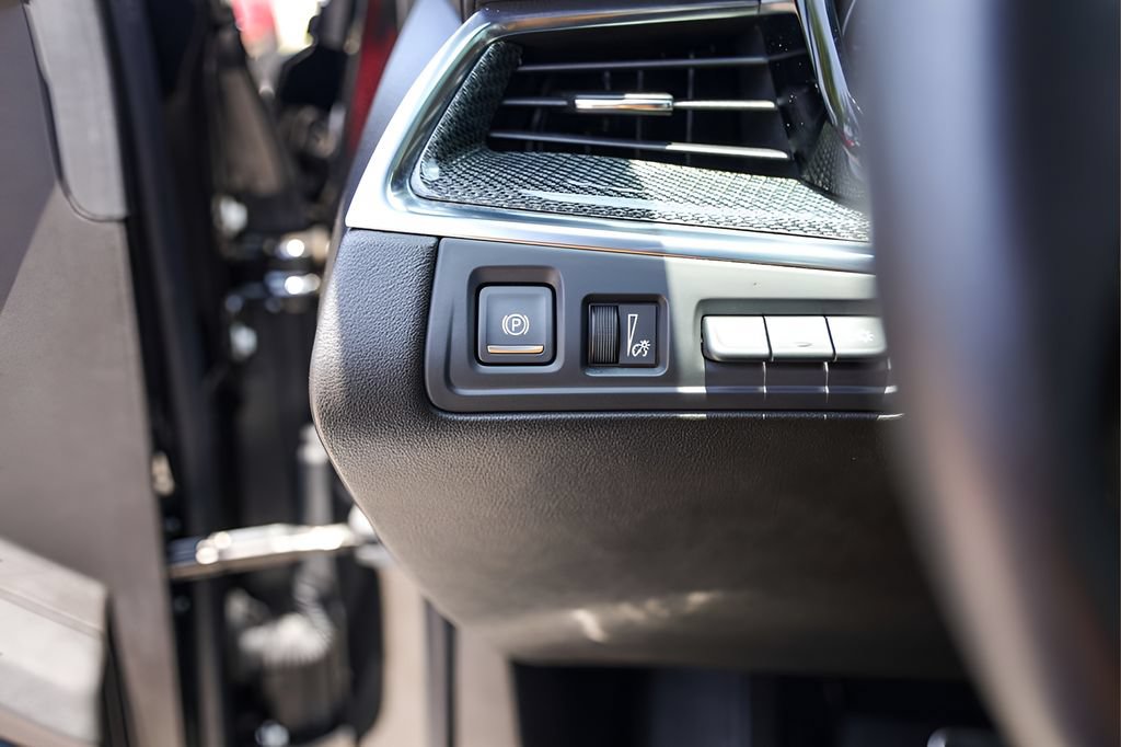 Used 2023 Cadillac XT5 Sportv w/ Technology Package AWD/4WD image 15