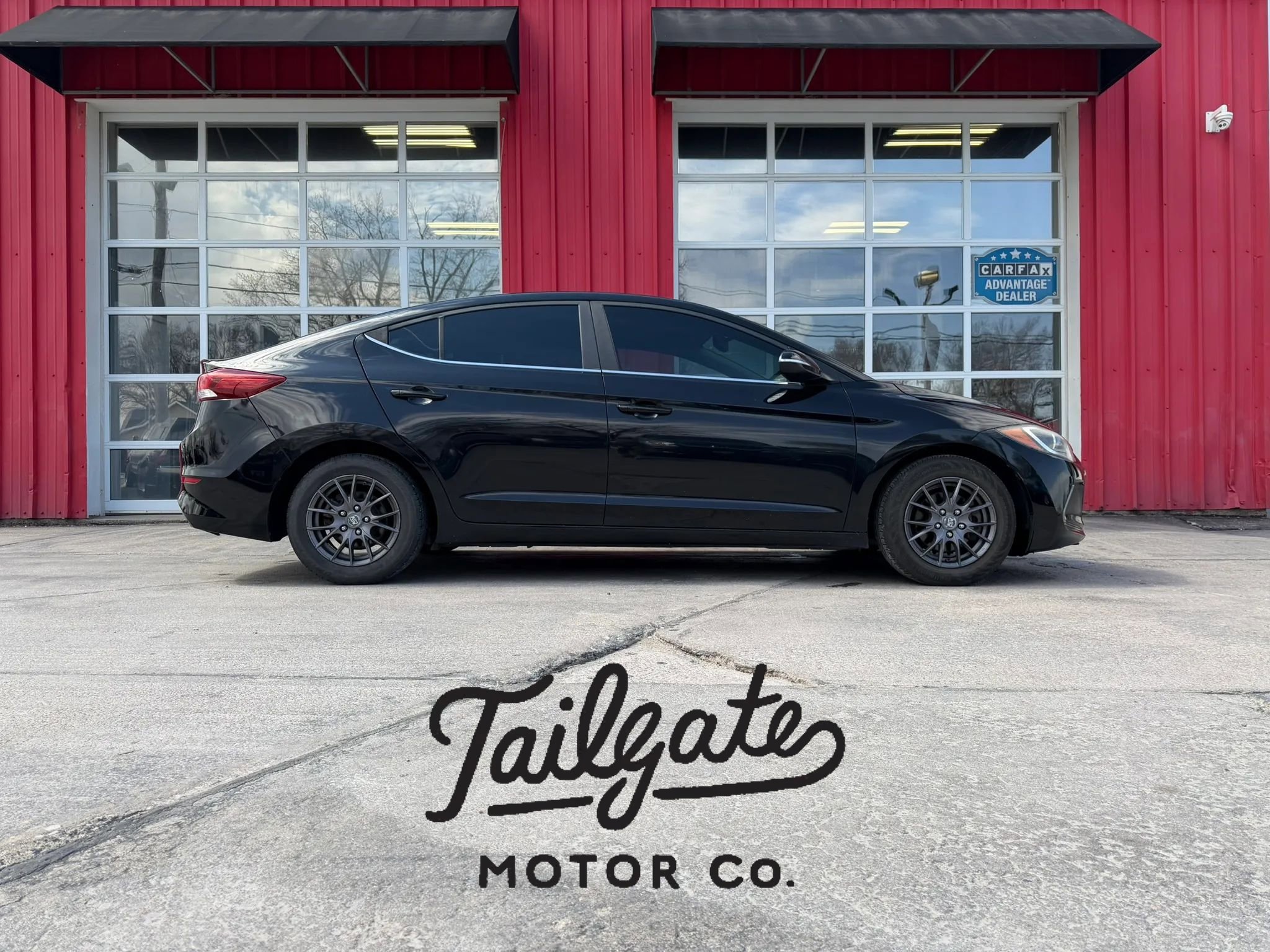 Used 2018 Hyundai Elantra Limited FWD image 1