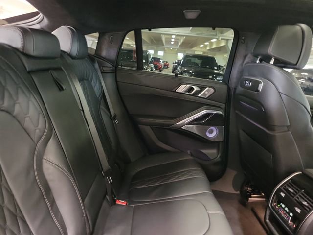 Used 2025 BMW X6 M60i image 32