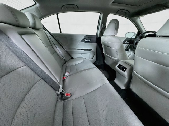 Used 2017 Honda Accord EX-L image 24