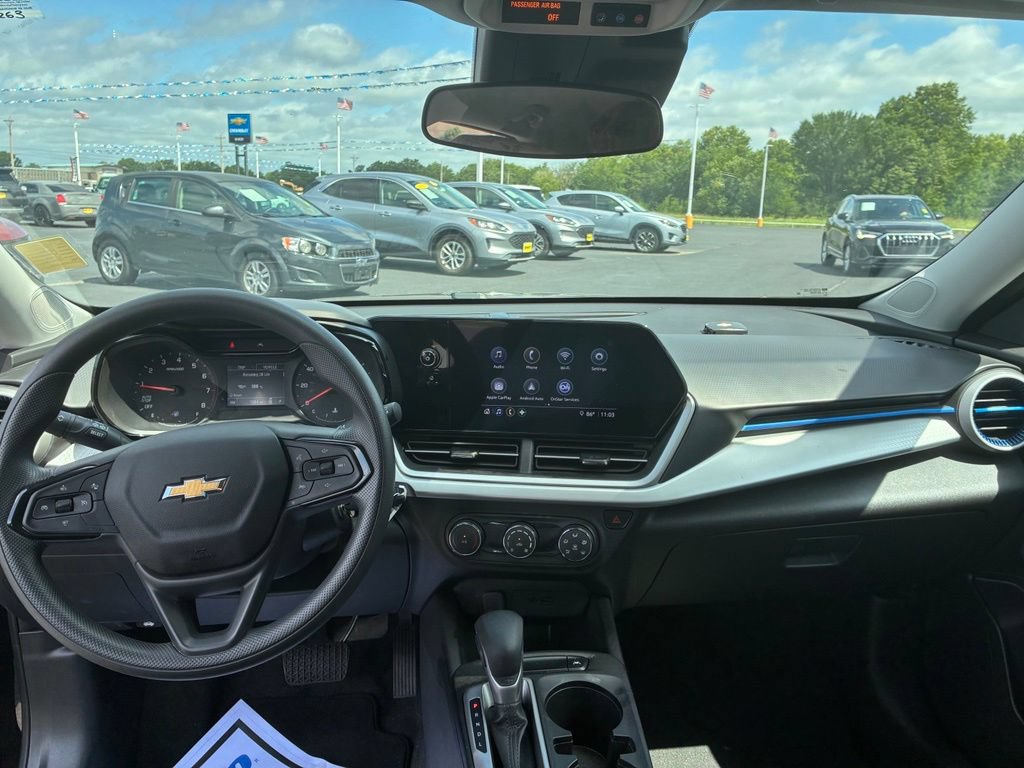 Used 2026 Chevrolet Trax LS w/ Driver Confidence Package FWD image 8