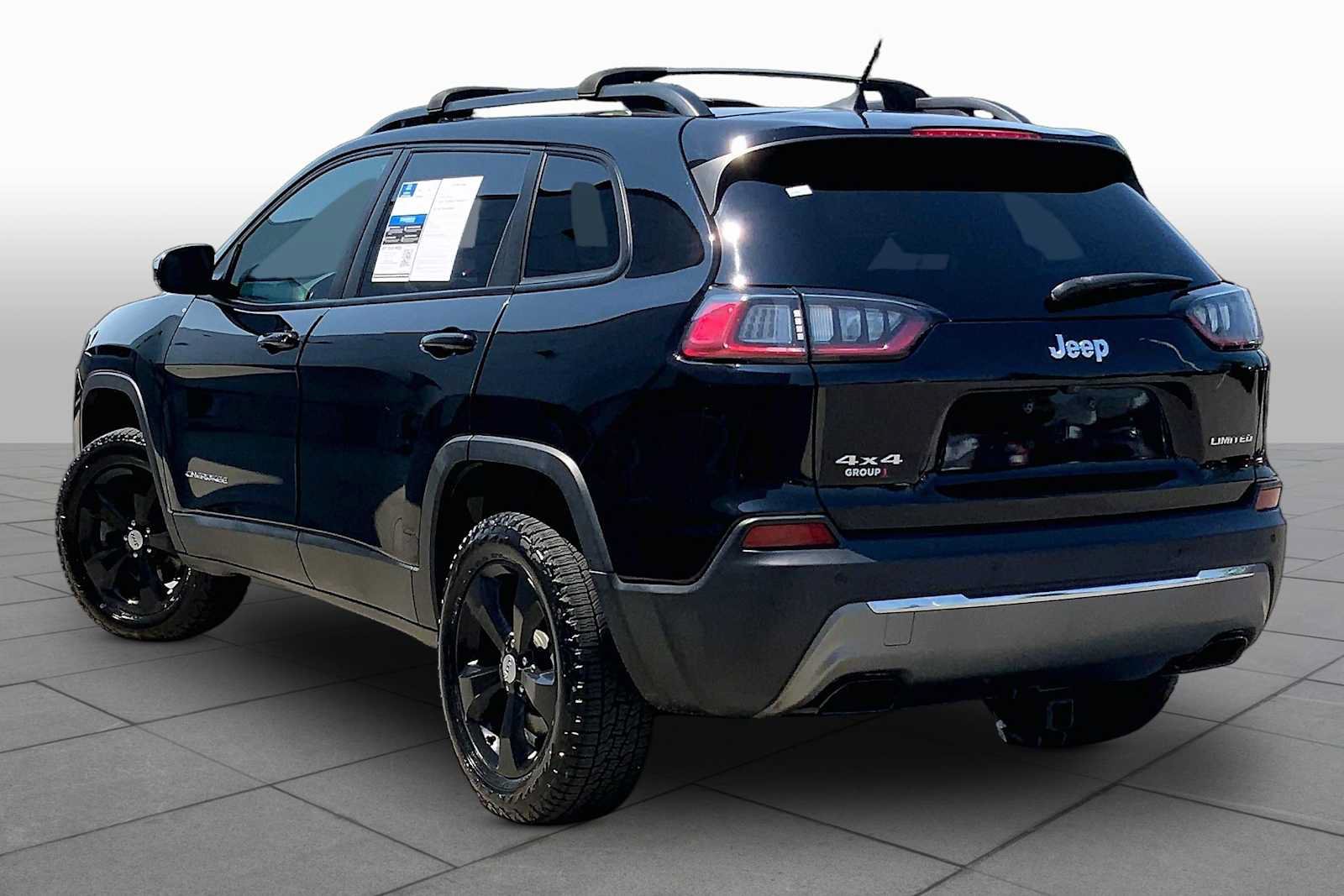 Used 2020 Jeep Cherokee Limited AWD/4WD image 12