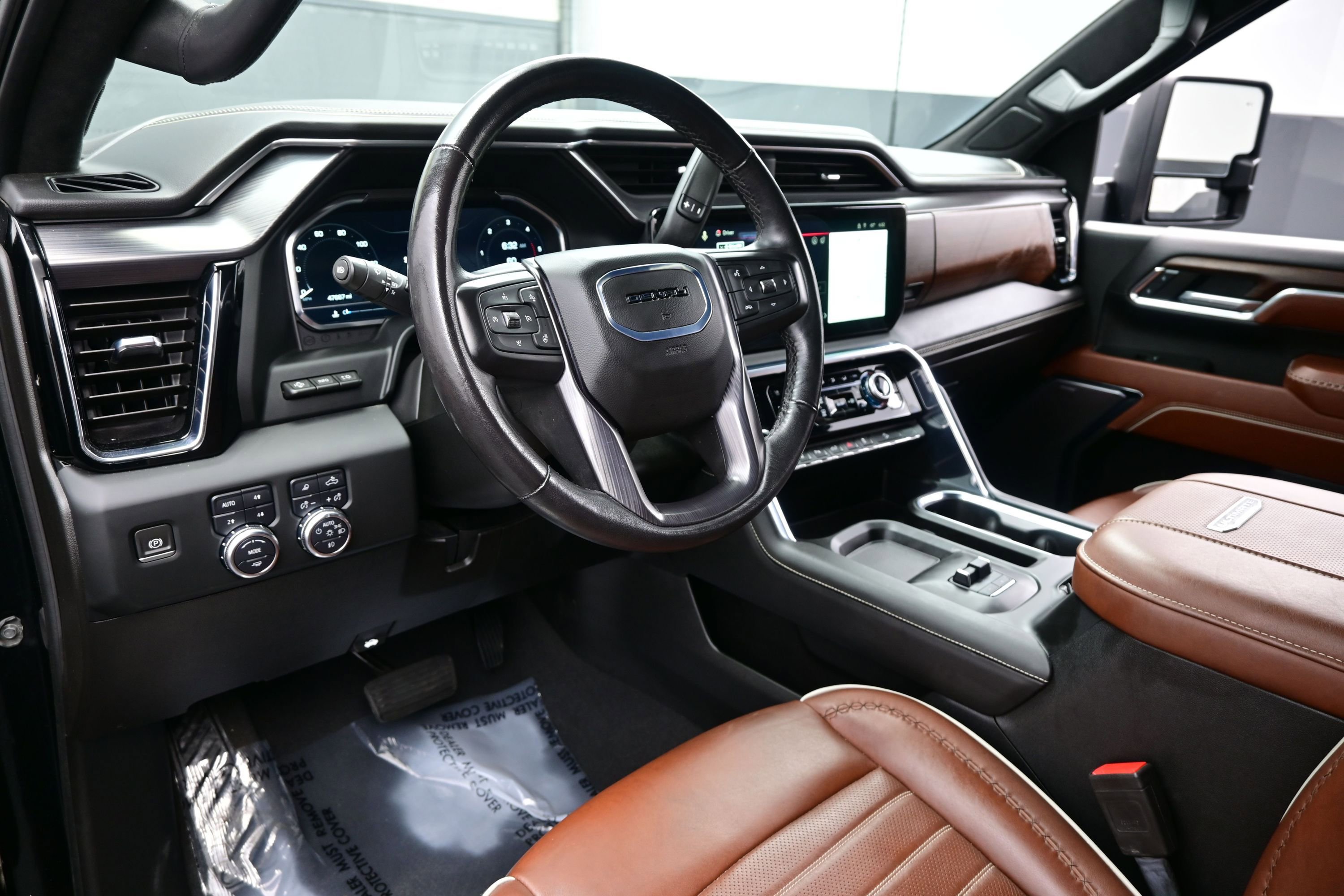 Used 2024 GMC Sierra 2500 Denali Ultimate AWD/4WD image 14