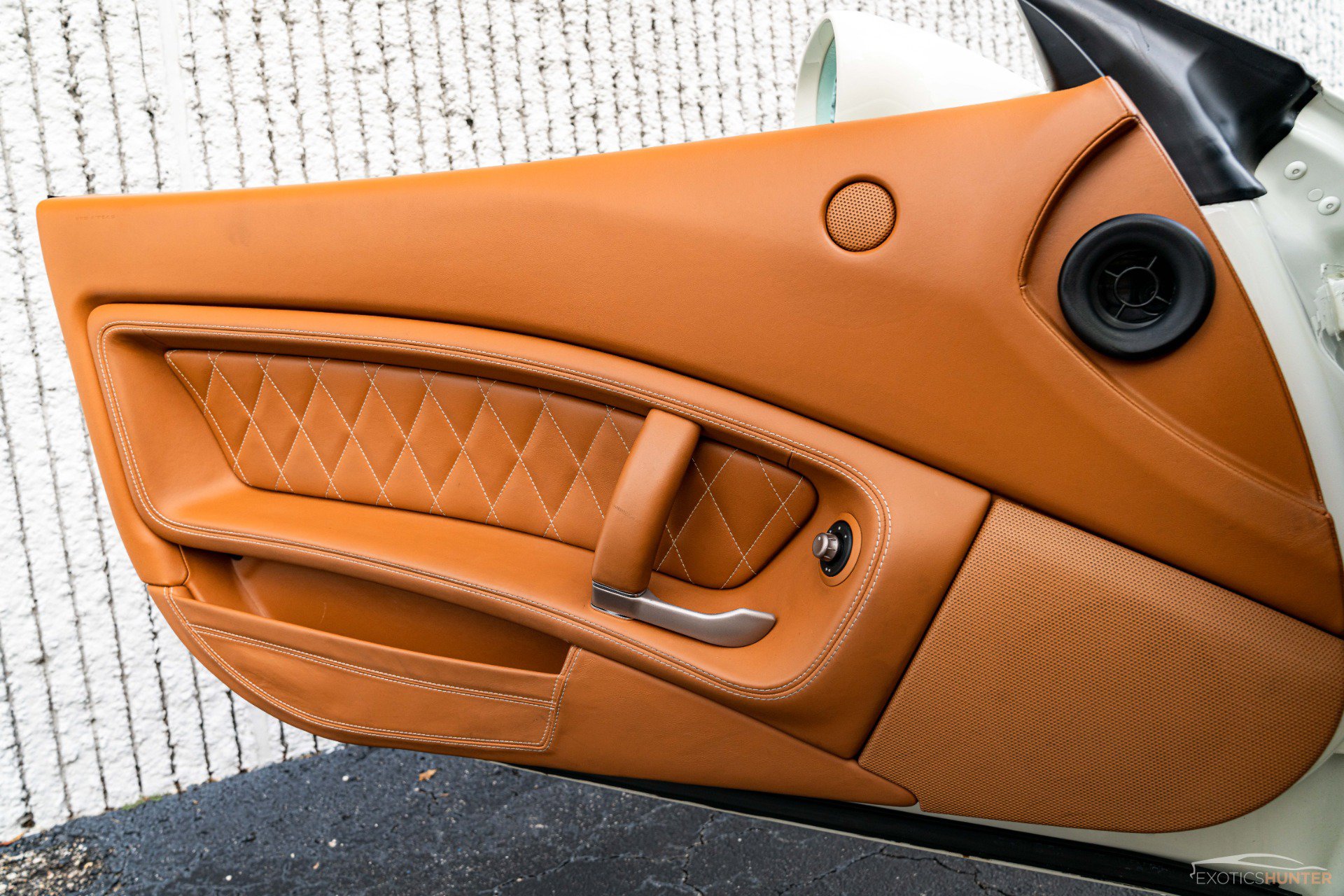 Used 2011 Ferrari California RWD image 9