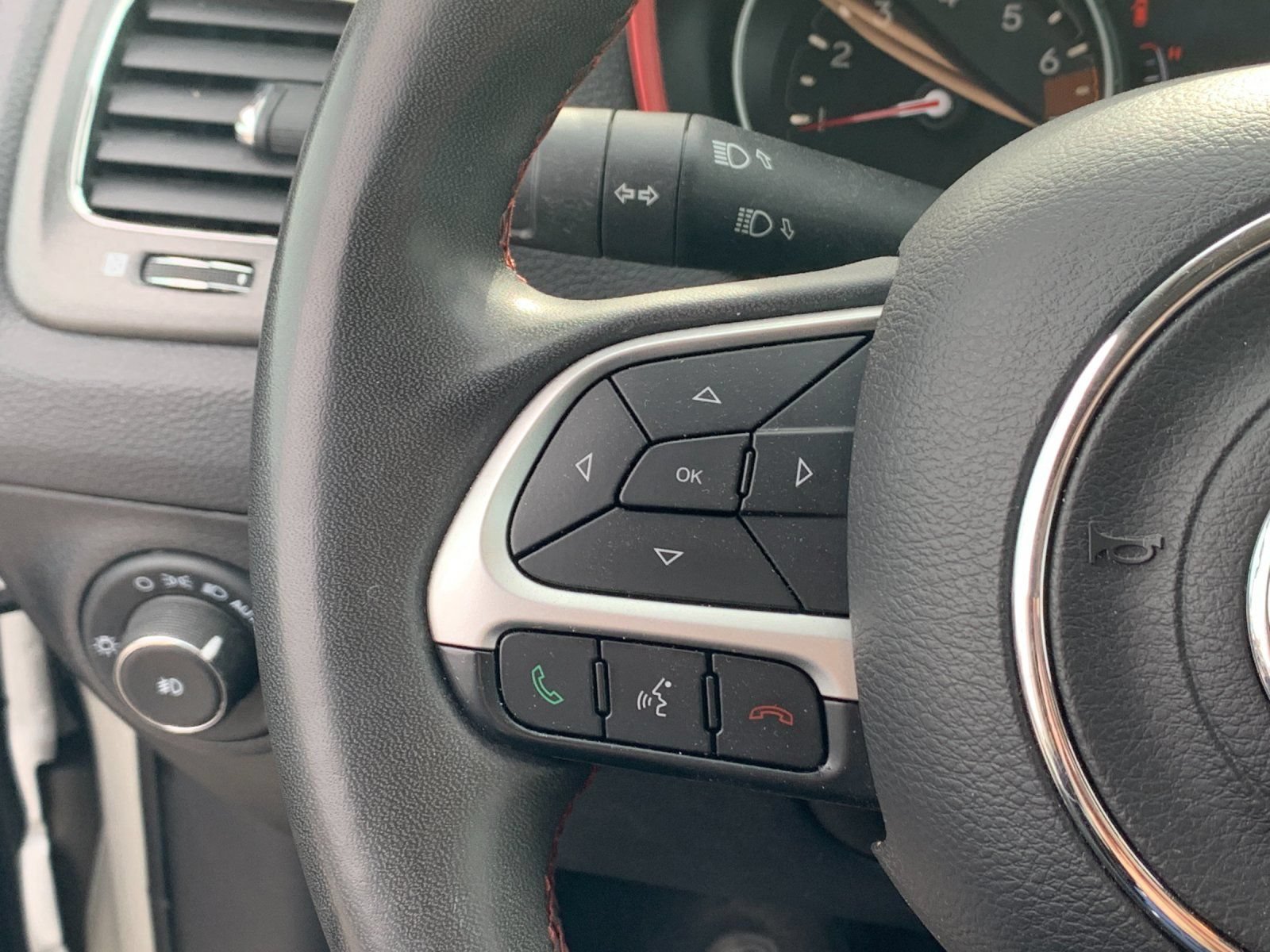 Used 2021 Jeep Compass Trailhawk AWD/4WD image 26