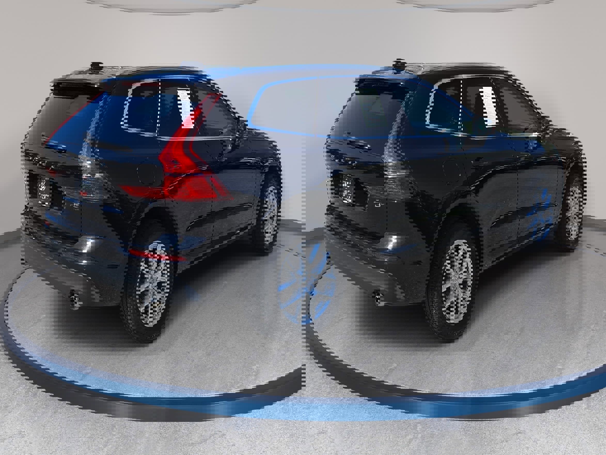 Used 2021 Volvo XC60 T5 Momentum image 5