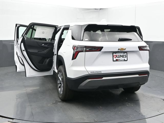 New 2027 Chevrolet Equinox LT w/ Convenience Package II FWD image 49