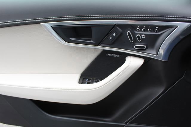 Used 2024 Jaguar F-TYPE R-Dynamic image 22