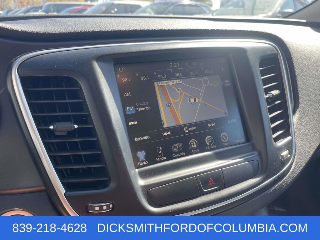 Used 2015 Chrysler 200 Limited w/ Convenience Group image 28