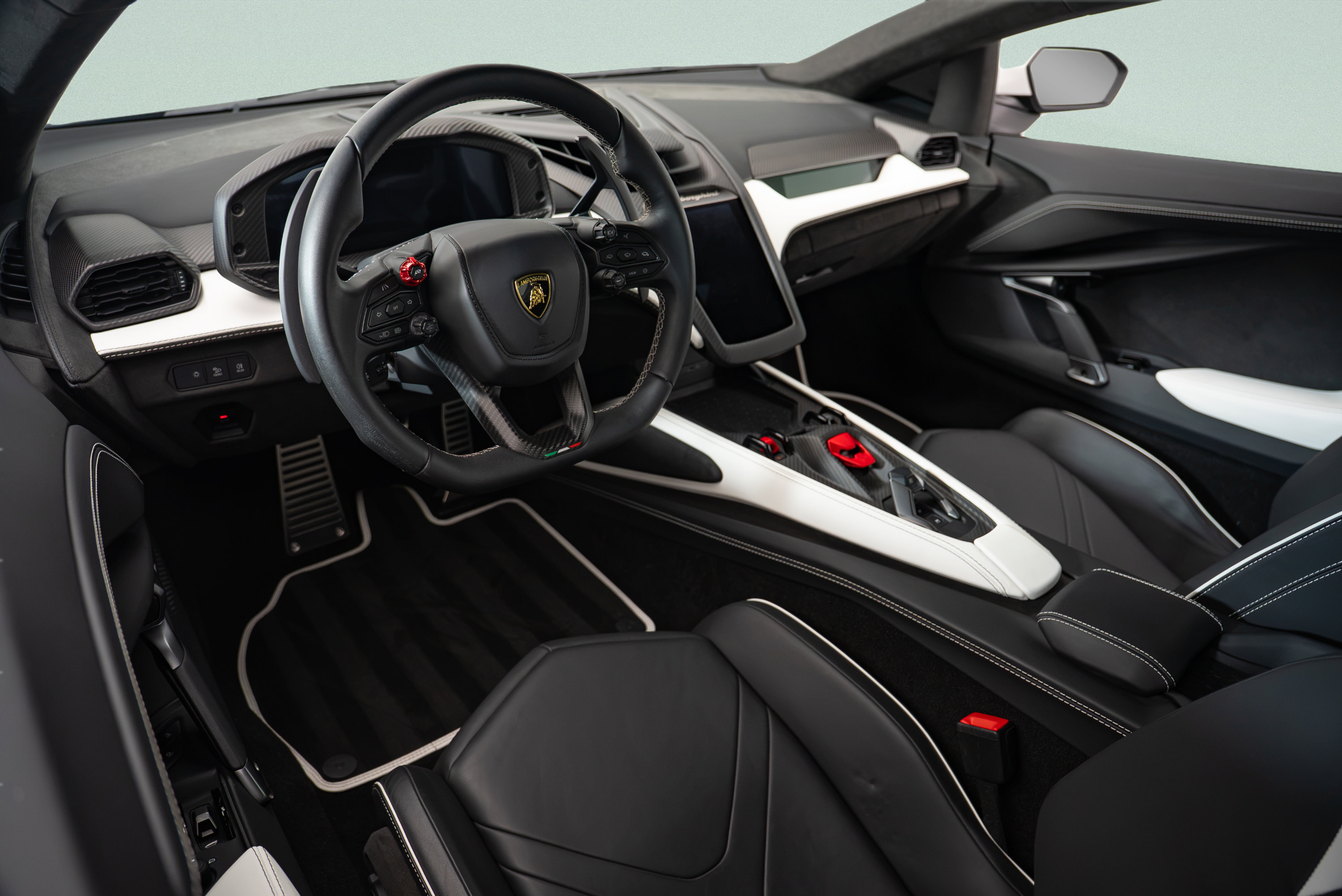 Used 2024 Lamborghini Revuelto AWD/4WD image 7