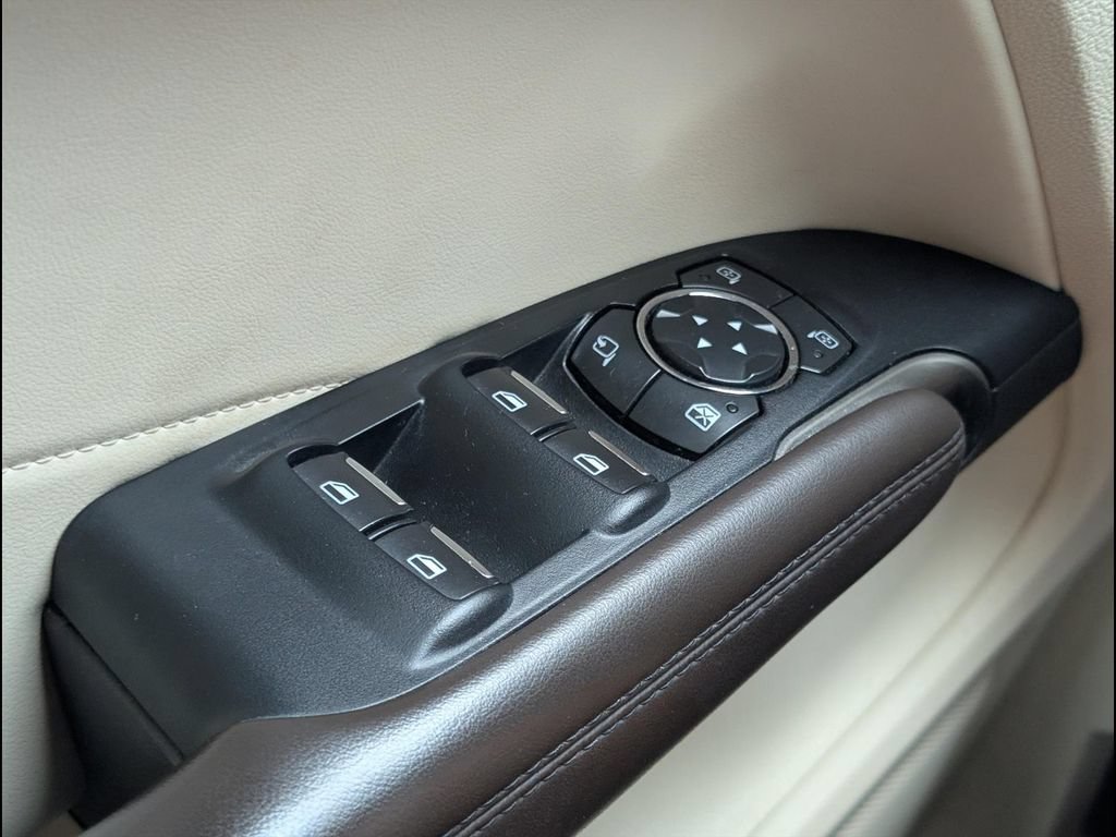 Used 2016 Lincoln MKC Reserve w/ Lincoln MKC Climate Package AWD/4WD image 11