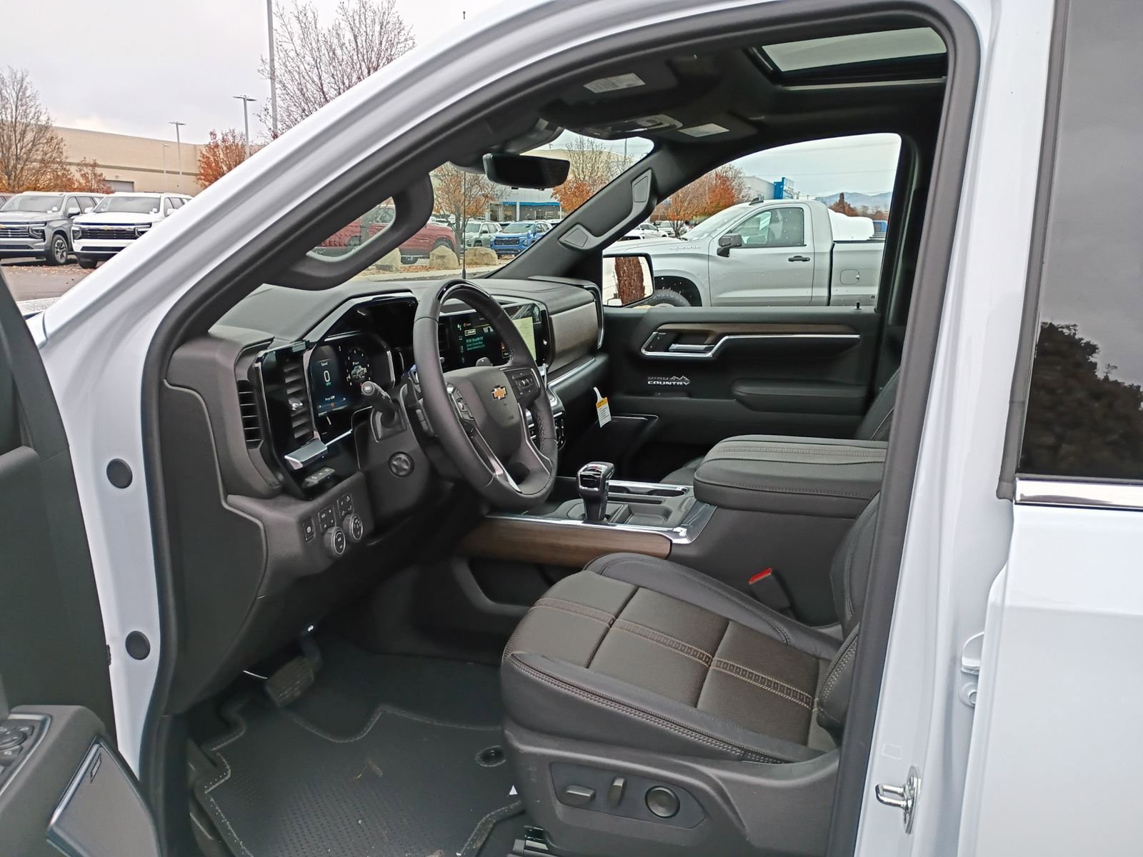 New 2026 Chevrolet Silverado 1500 High Country w/ Technology Package image 33