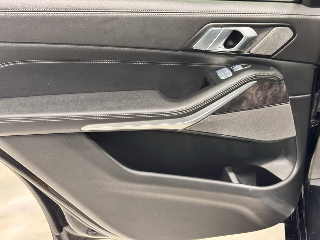 Certified 2024 BMW X7 xDrive40i w/ Executive Package image 25