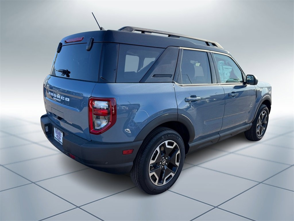 New 2024 Ford Bronco Sport Outer Banks w/ Tech Package image 3