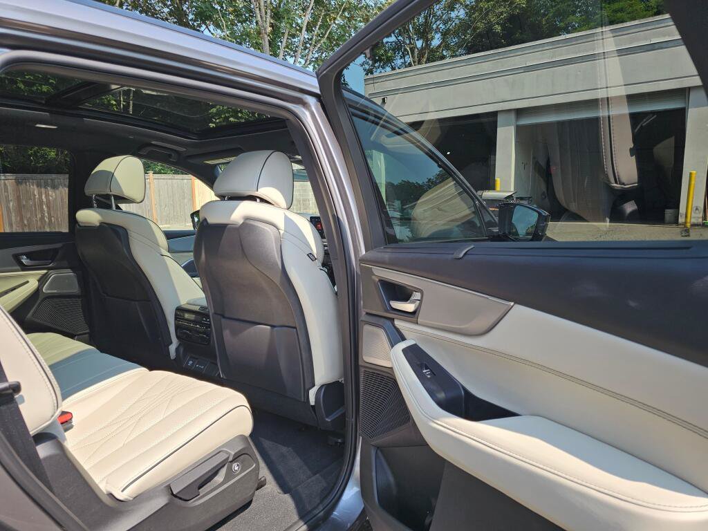 Used 2026 Acura MDX A-Spec w/ Advance Package AWD/4WD image 15