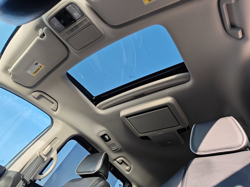 Used 2025 Honda Odyssey Elite image 24