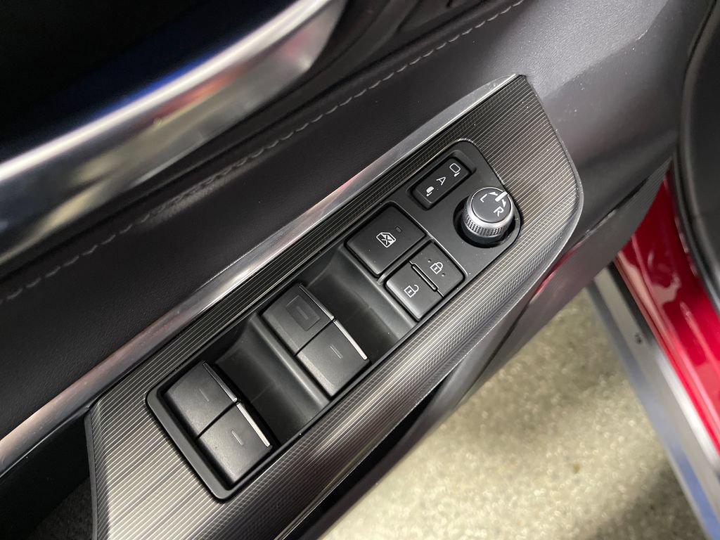 Certified 2024 Toyota Venza Limited AWD/4WD image 16