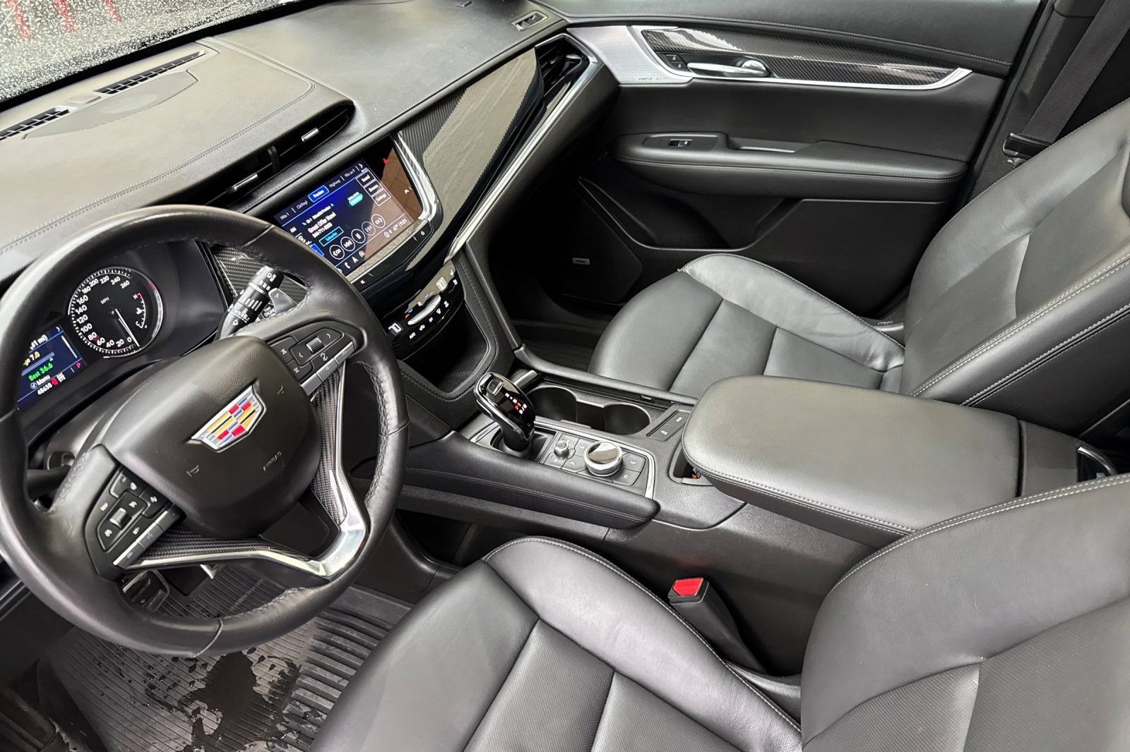 Used 2024 Cadillac XT6 Sport AWD/4WD image 10
