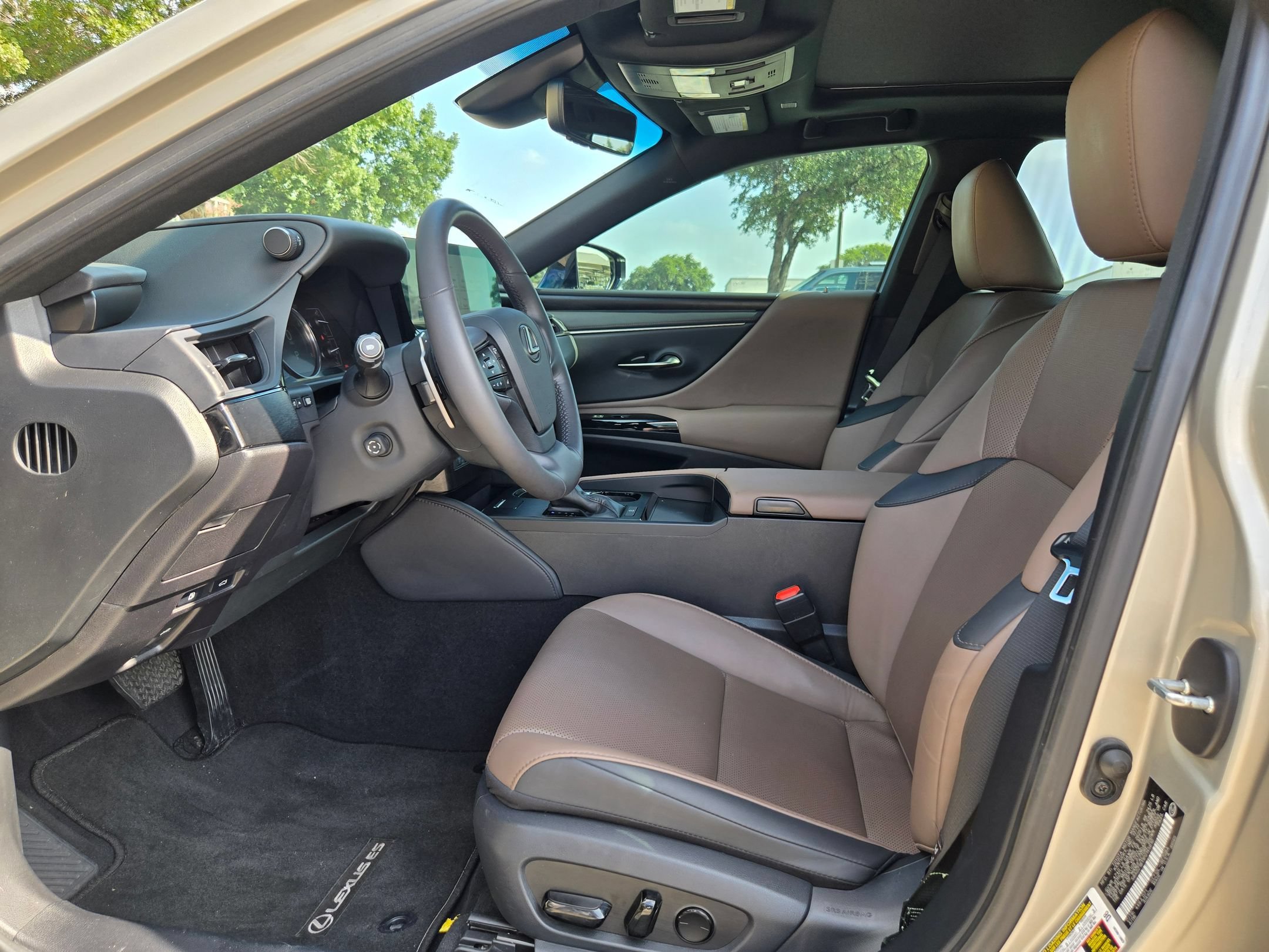 Used 2023 Lexus ES 350 w/ Premium Package FWD image 10