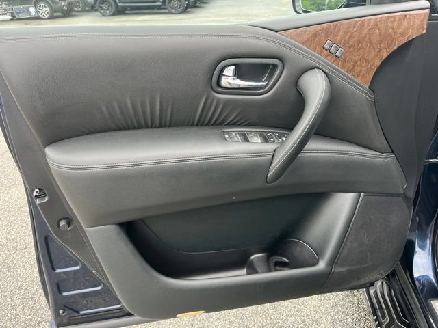 Used 2016 INFINITI QX80 4WD w/ Driver's Assistance Package image 10