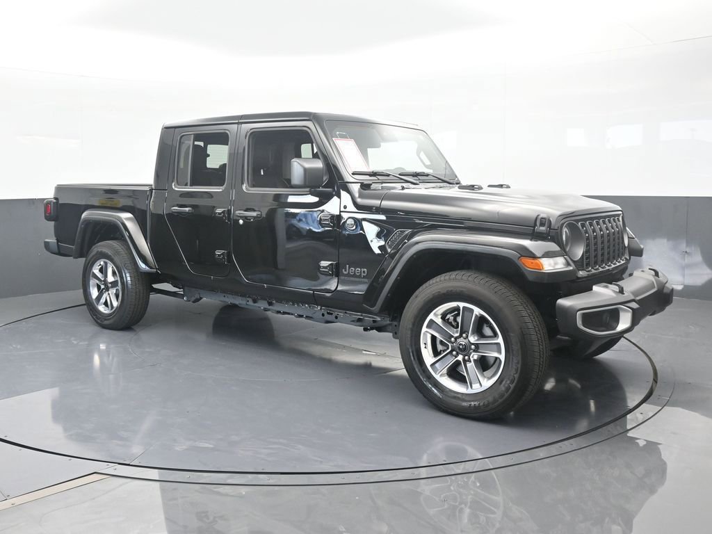 Used 2024 Jeep Gladiator Sport w/ Premium Package image 8