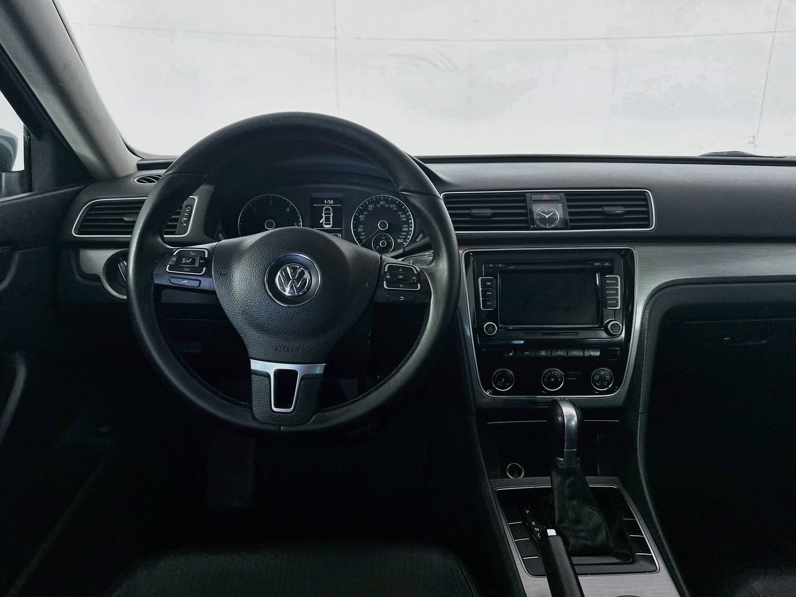 Used 2015 Volkswagen Passat TDI SE FWD image 20