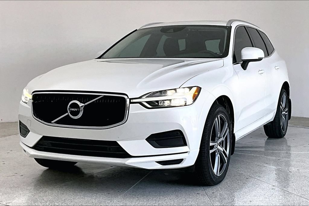 Used 2020 Volvo XC60 T5 Momentum w/ Protection Package Premier AWD/4WD image 12