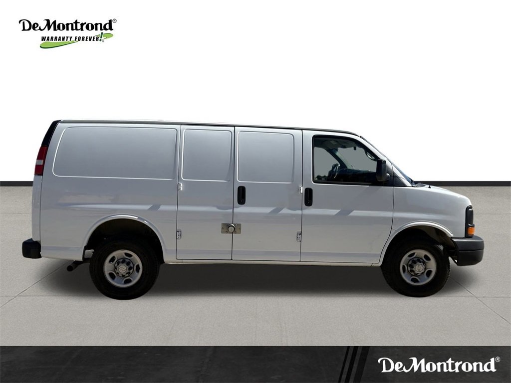 Used 2009 Chevrolet Express 2500 image 4