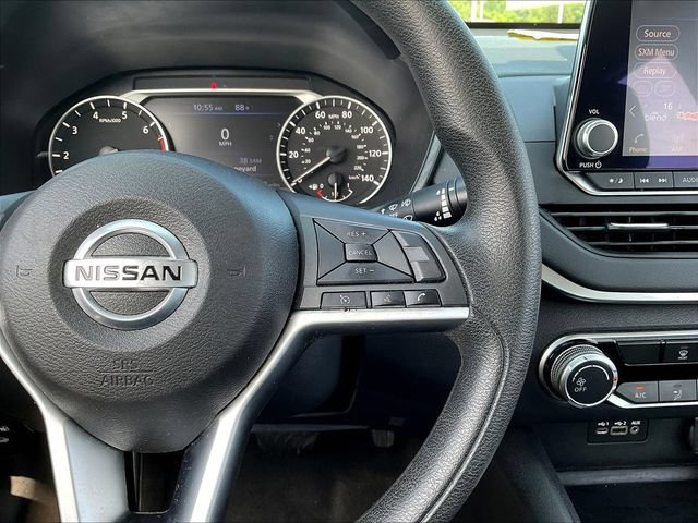 Used 2022 Nissan Altima 2.5 SV FWD image 14