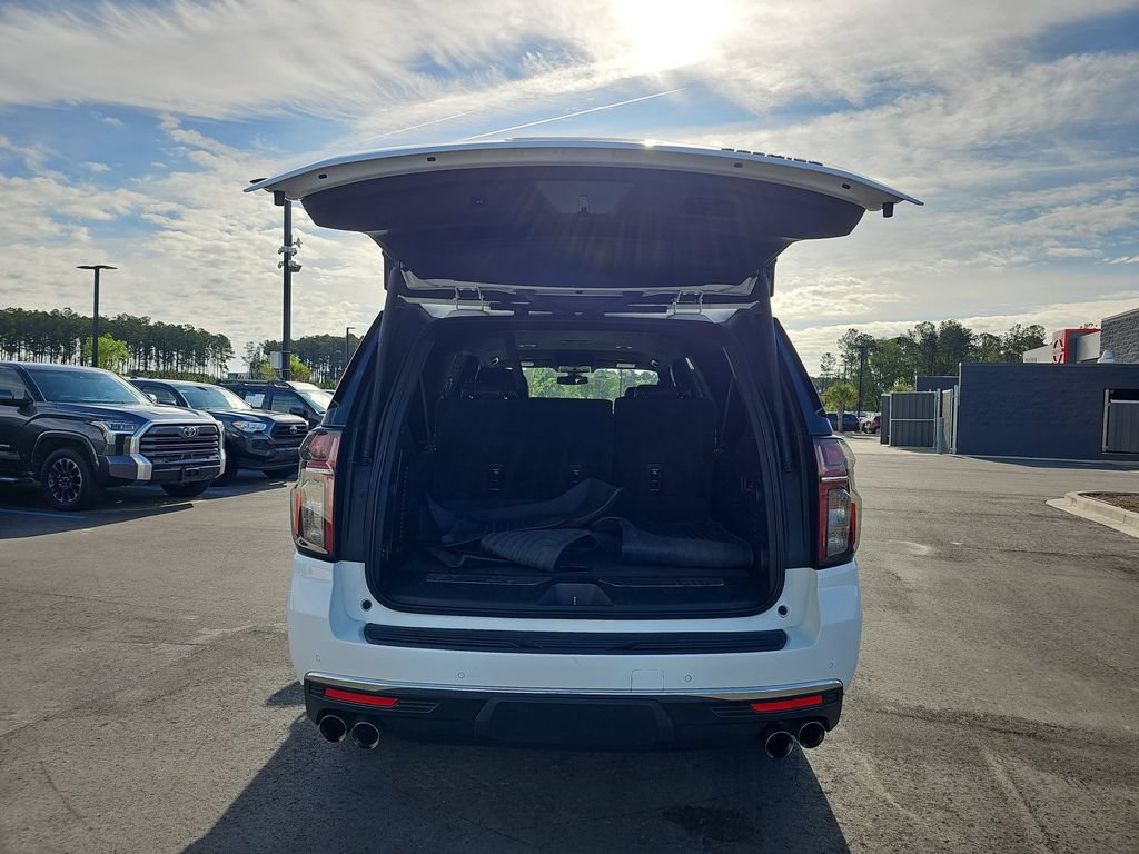 Used 2022 Chevrolet Suburban Premier RWD image 18
