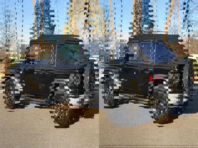 Used 2018 Jeep Wrangler Unlimited Sport image 3