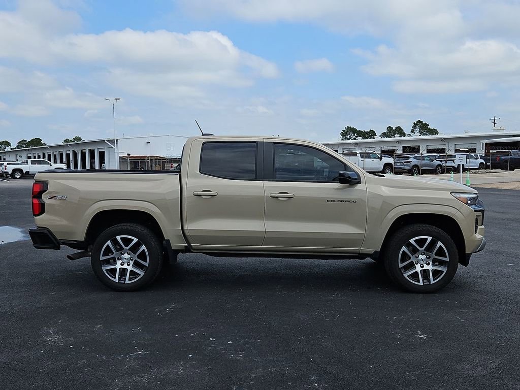 Used 2023 Chevrolet Colorado Z71 w/ Z71 Convenience Package 2 AWD/4WD image 26