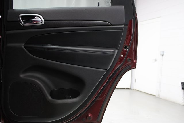 Used 2018 Jeep Grand Cherokee Altitude image 18