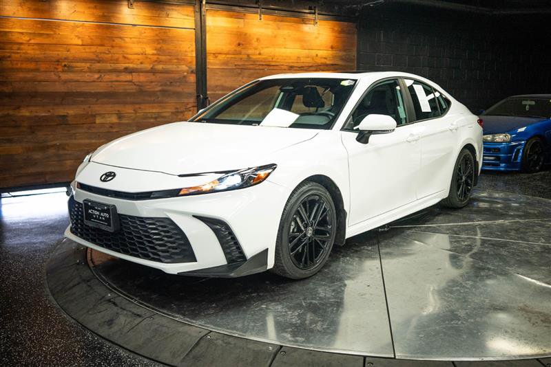 Used 2025 Toyota Camry SE w/ Multimedia Upgrade Package FWD image 2