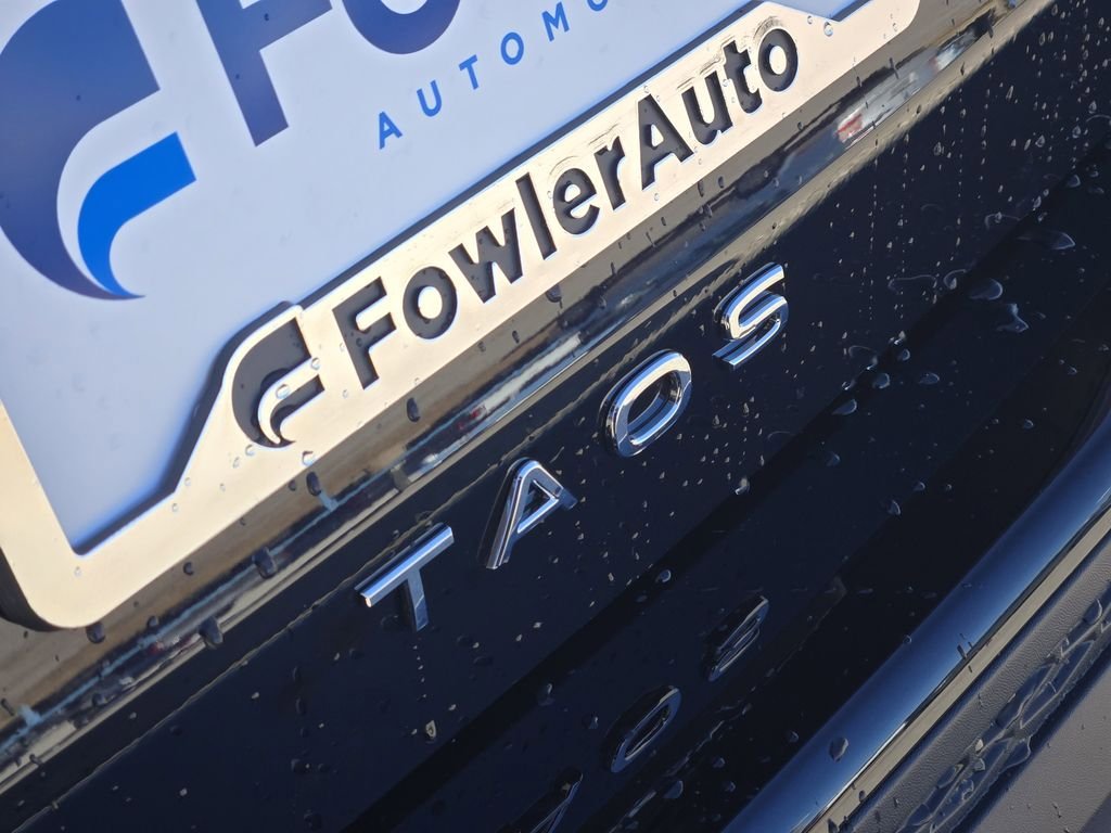 New 2026 Volkswagen Taos SE AWD/4WD image 8