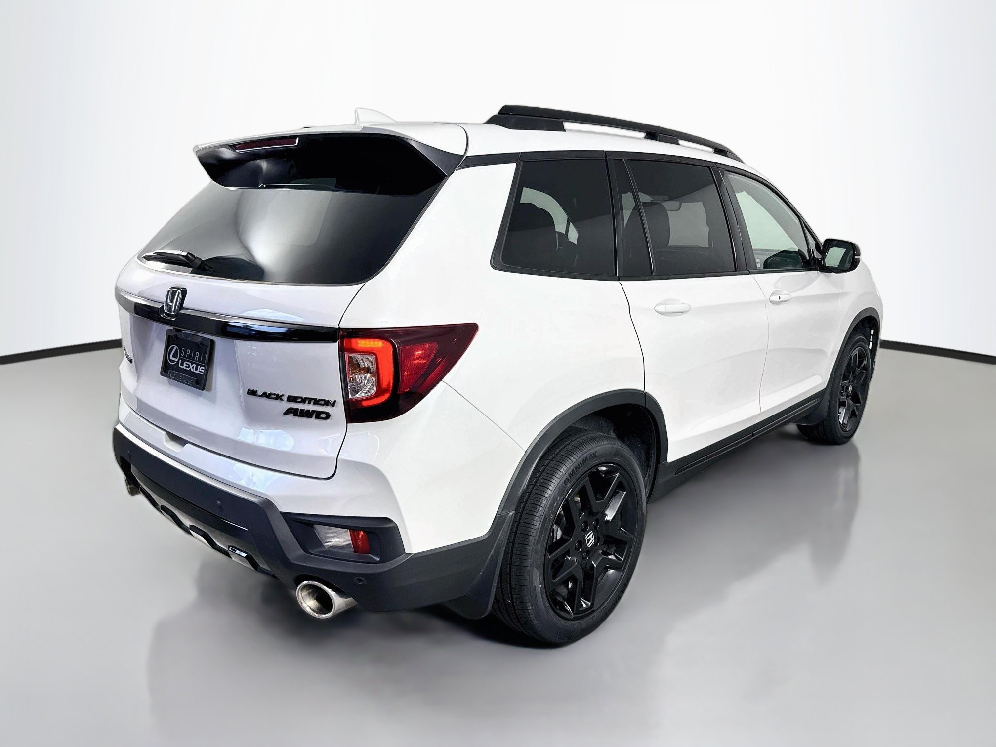 Used 2025 Honda Passport Black Edition image 7