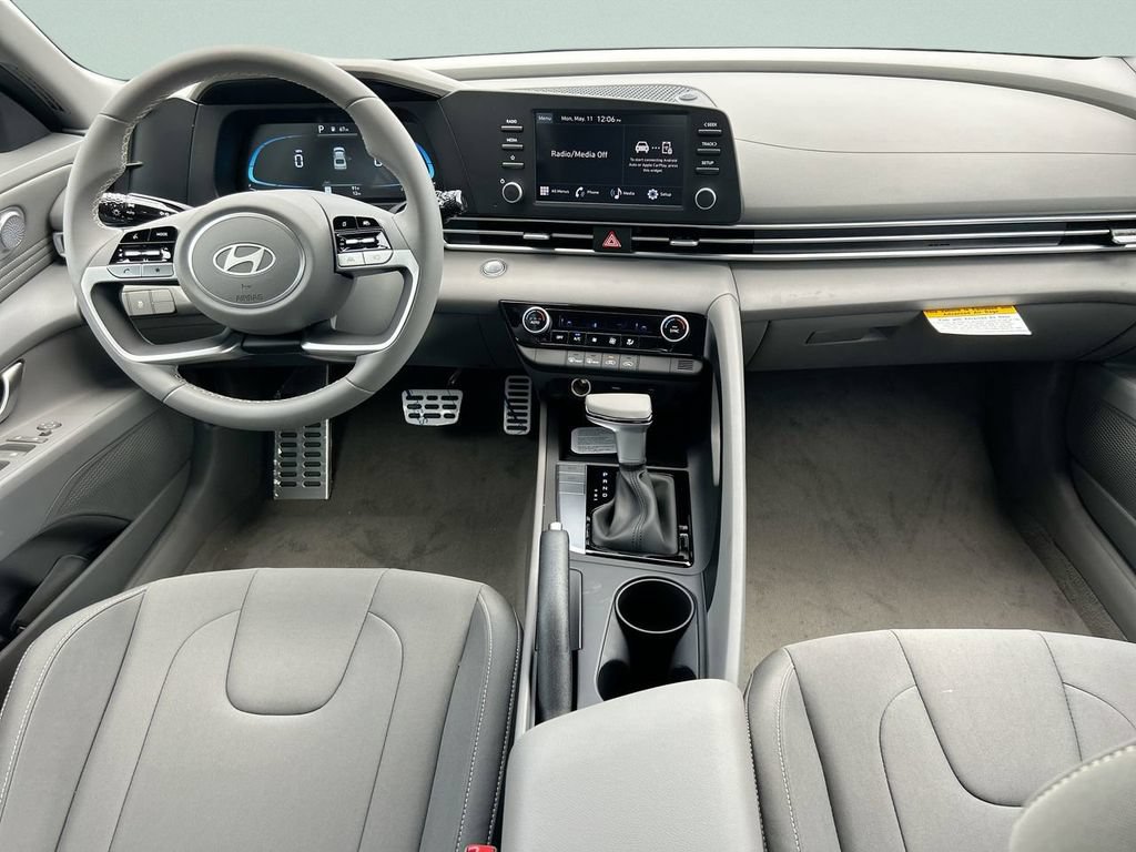 New 2026 Hyundai Elantra Sport FWD image 15