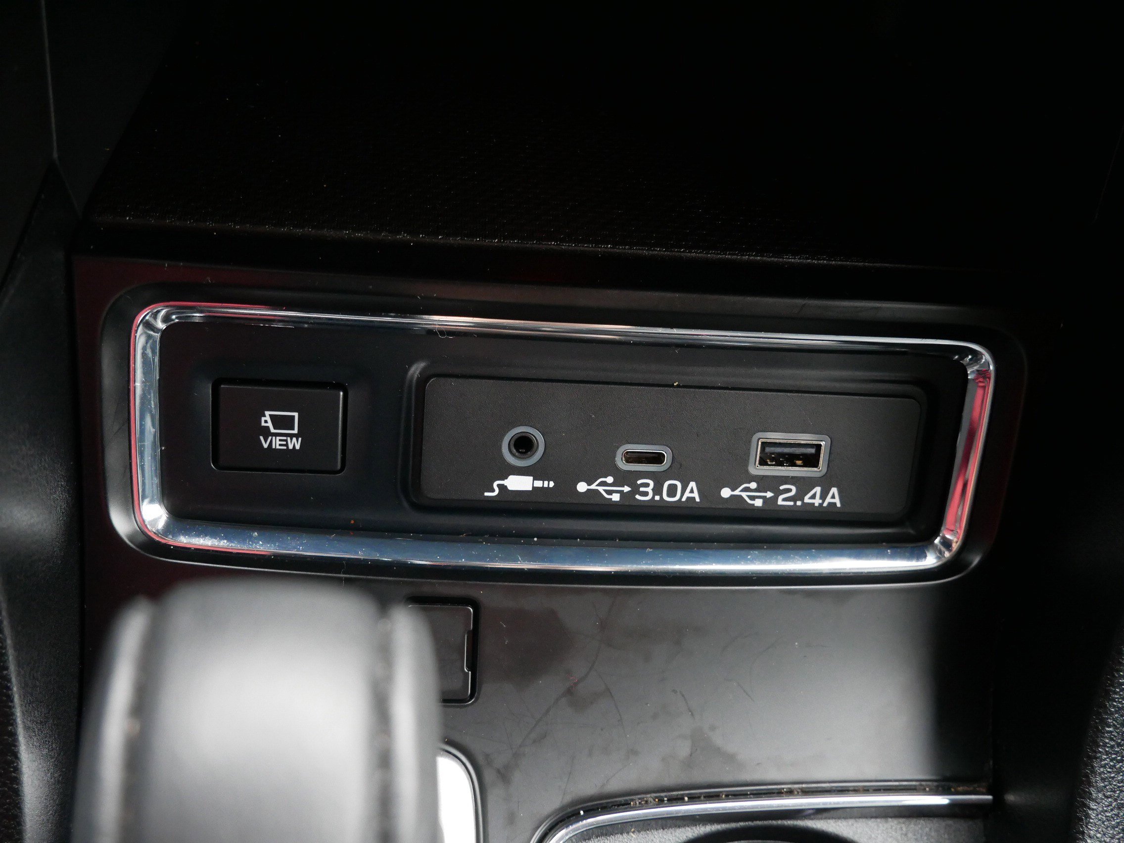 Certified 2023 Subaru Ascent Limited w/ Technology Package image 32