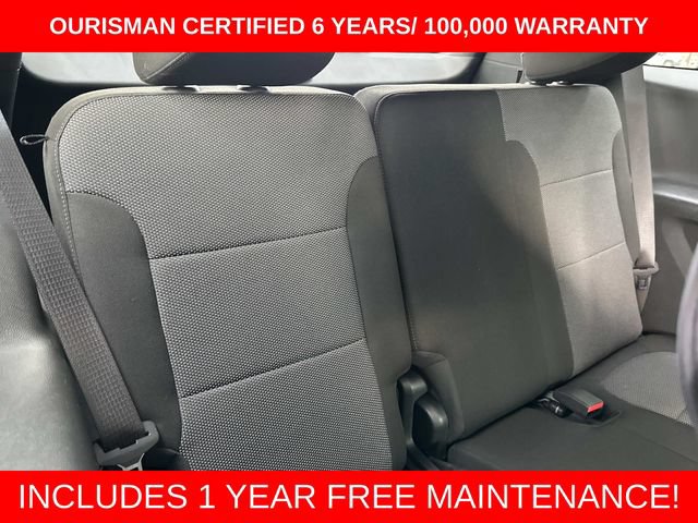 Used 2023 Chevrolet Traverse LT w/ LPO, Floor Liner Package AWD/4WD image 15