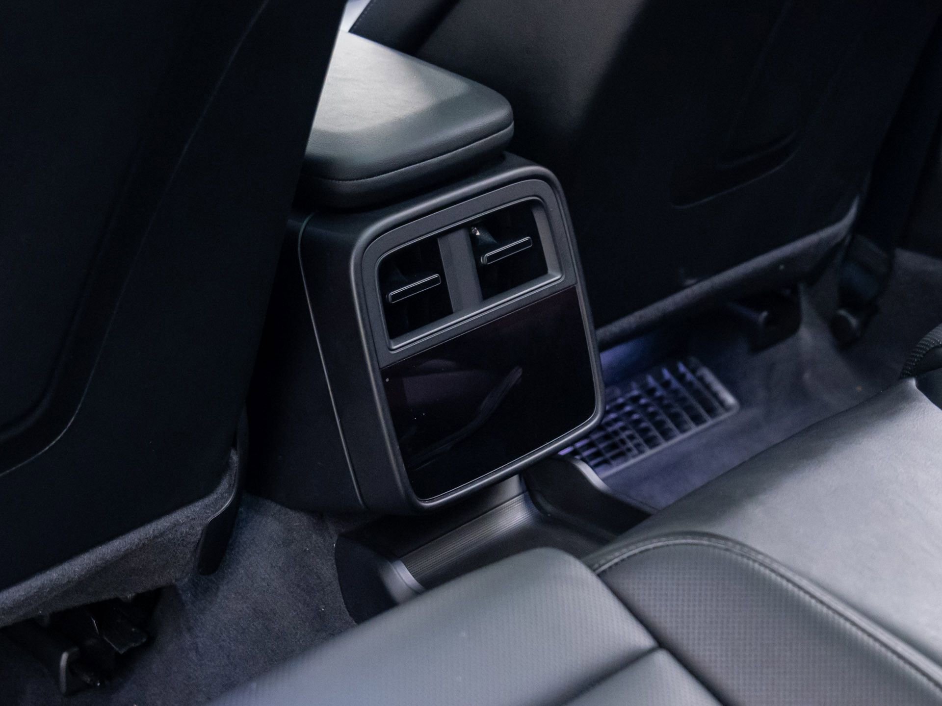 Used 2021 Porsche Taycan 4S image 15