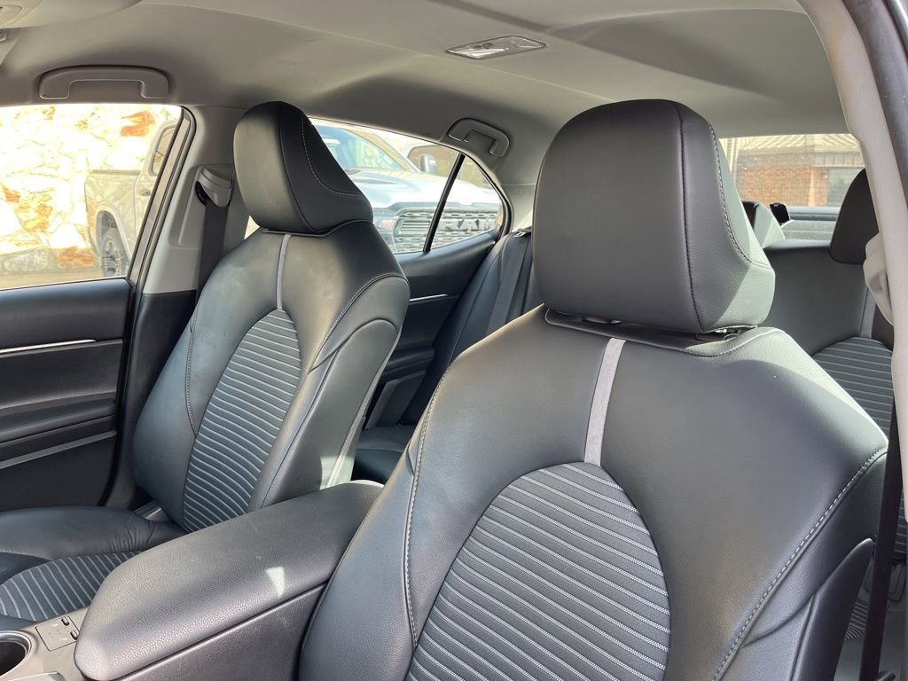 Used 2024 Toyota Camry SE image 21