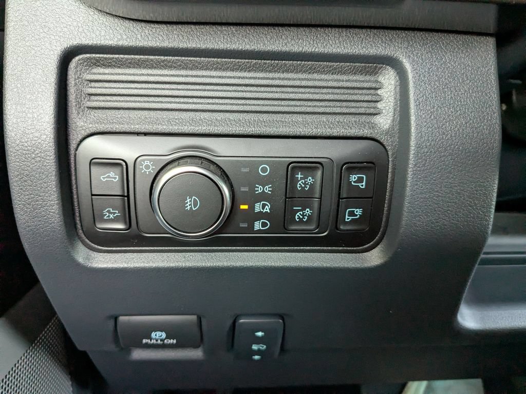 New 2027 Ford F250 Lariat w/ Lariat Premium Package AWD/4WD image 22