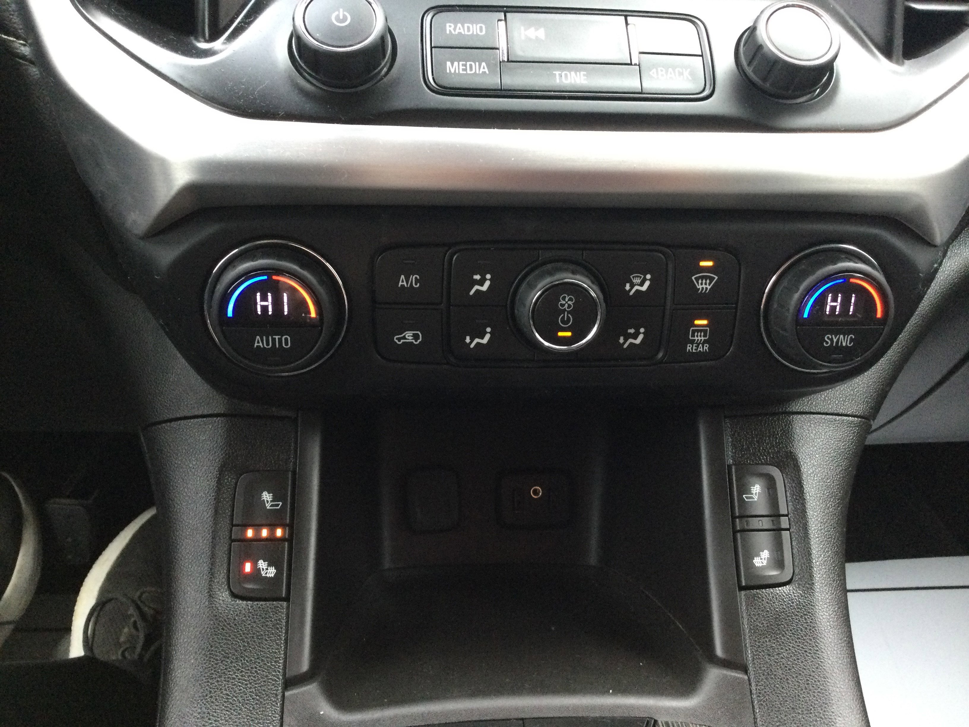 Used 2019 GMC Acadia SLT image 15